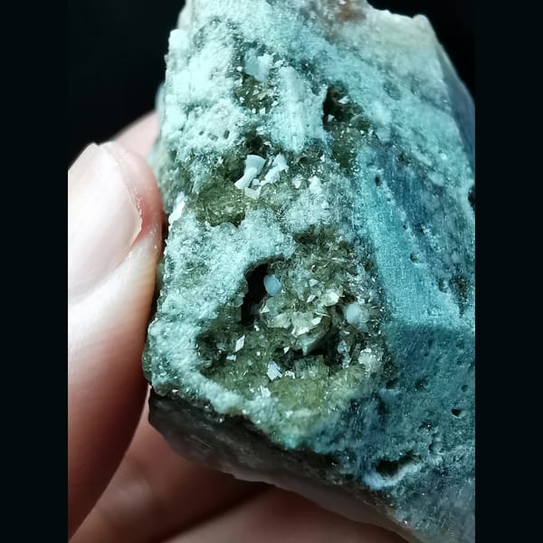 Pale pink bultfonteinite from Shijiangshan — detail view