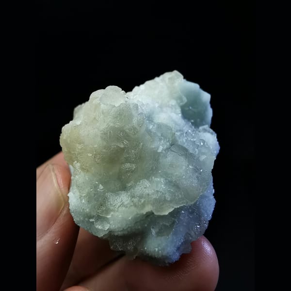 Green fluorite with quartz and prehnite from Shijiangshan — complete view