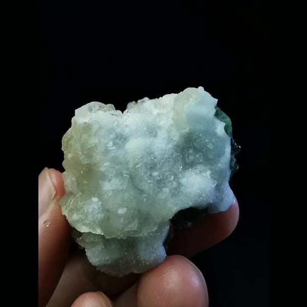 Green fluorite with quartz and prehnite from Shijiangshan — alternate view
