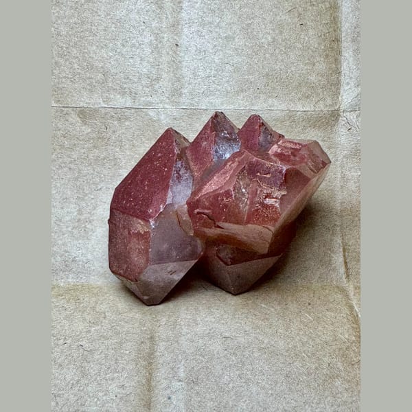 Red Quartz Crystal Cluster Shanxi 6.0 cm — detail view