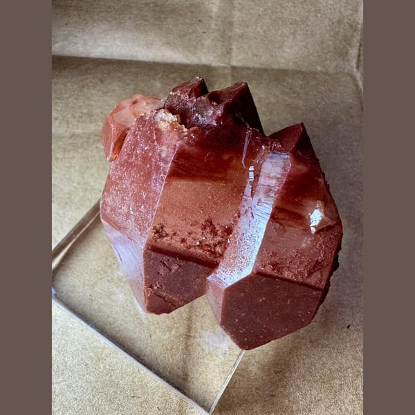 Red Quartz Crystal Cluster Shanxi 6.0 cm — detail view