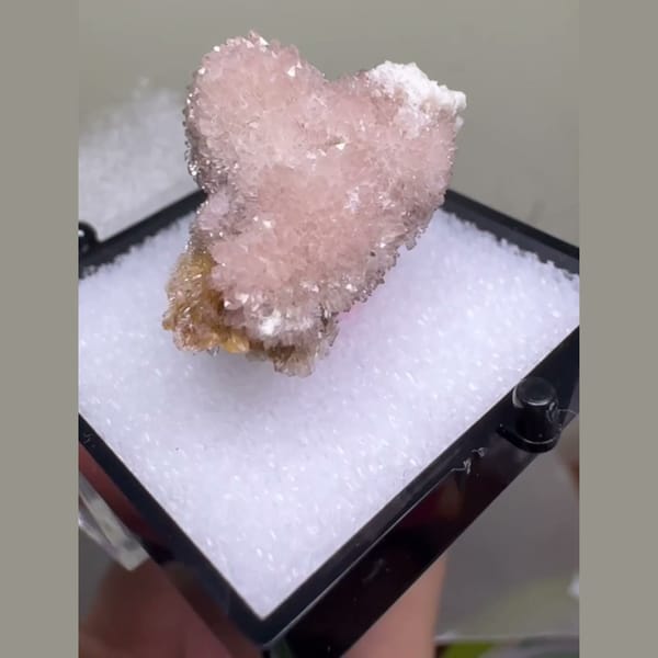 Pink Creedite Cluster Guizhou 2.5 cm — alternate view