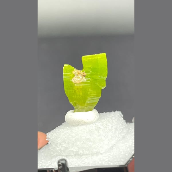 Bright green stacked cup pyromorphite from Guangxi — alternate view