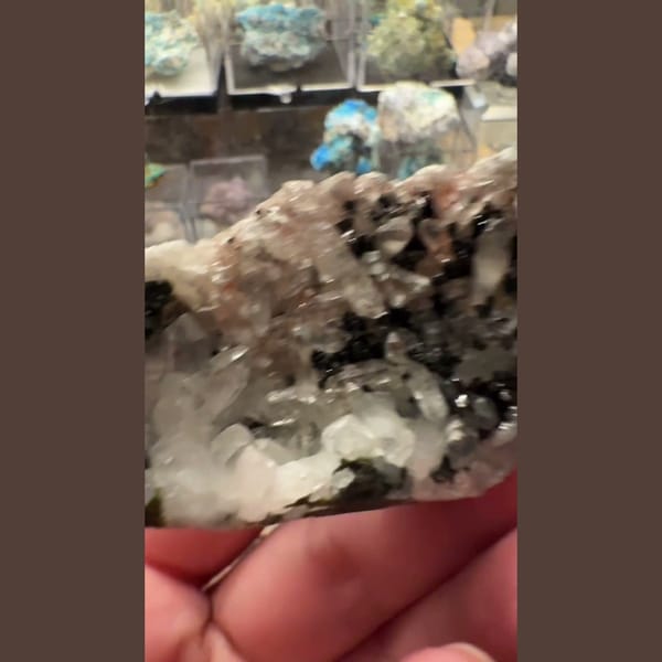 Garden Quartz with Dark Crystals Sichuan 6.0 cm — alternate view