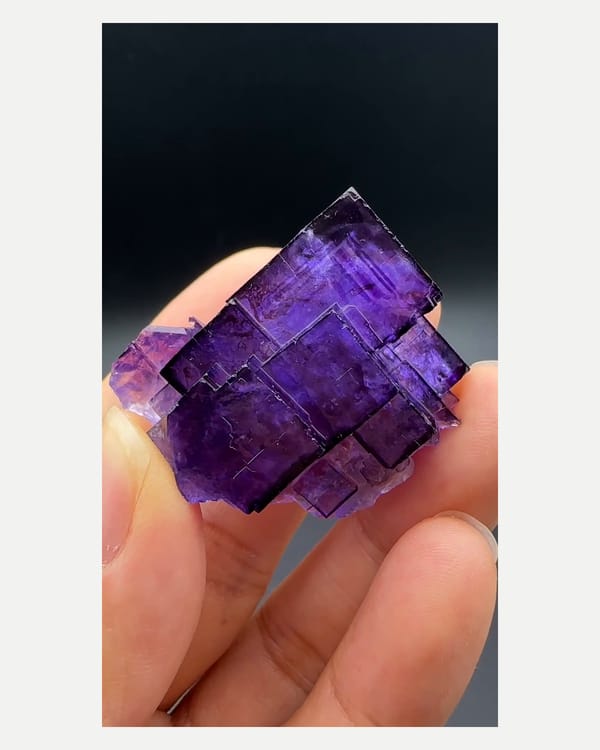 Complete front view of the exact fluorite specimen