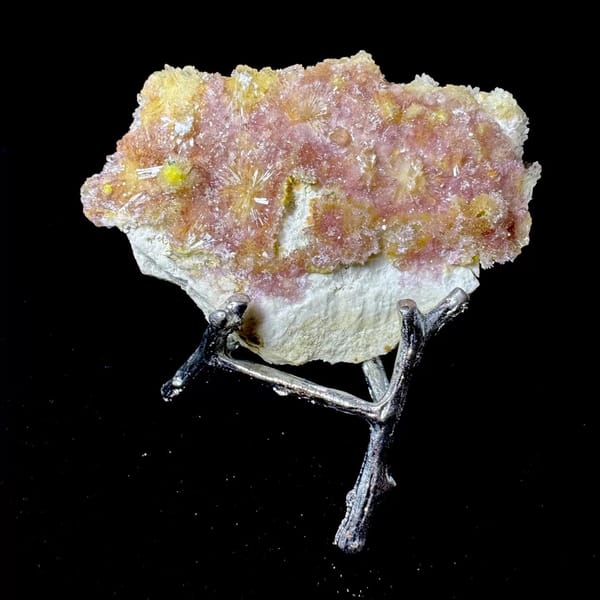 Pink Creedite Flower with Yellow 8.0 cm — complete view