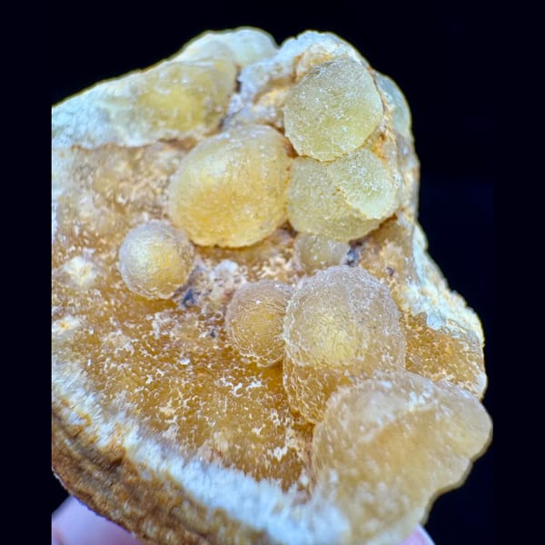 Yellow Globular Fluorite Henan 4.5 cm — detail view