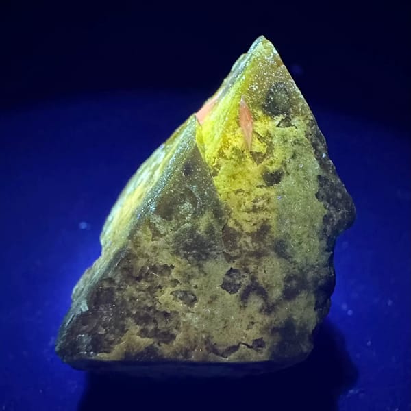 Scheelite with Calcite and Fluorite Yaogangxian 3.5 cm — alternate view