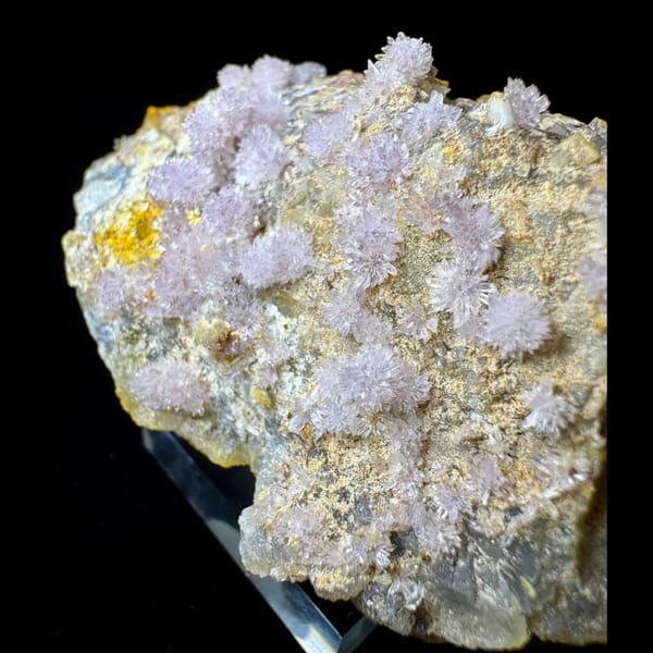 Pink and White Creedite with Fluorite 9.0 cm — complete view