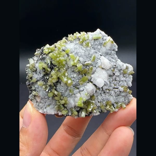Yellow-green pyromorphite on quartz from Yangjiang, Guangdong — complete view