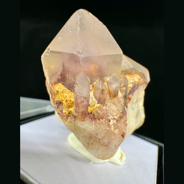 Red Quartz Cluster Shanxi 5.0 cm — alternate view