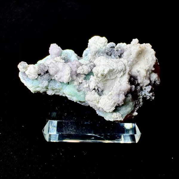 White and Pale Blue Creedite with Purple Guizhou 4.3 cm — complete view