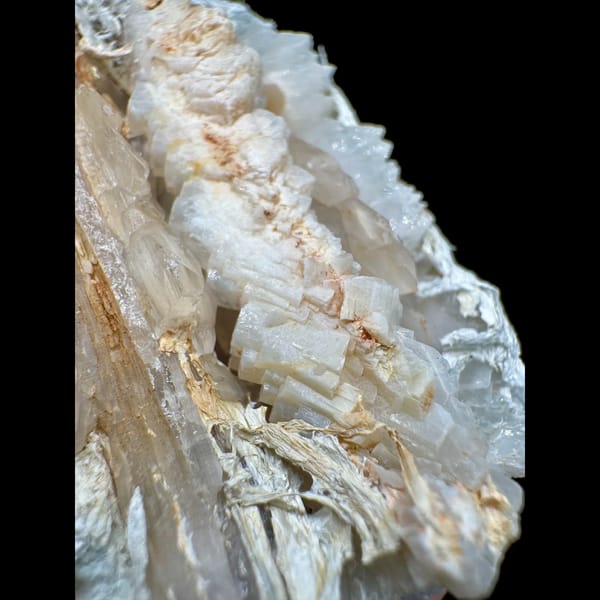 White Bladed Quartz with Fine Inclusions 10.0 cm — detail view