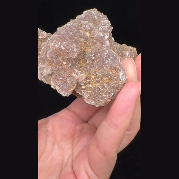 Lavender Quartz with White Crystal Crust 8.0 cm, Inner Mongolia — complete view (video frame)