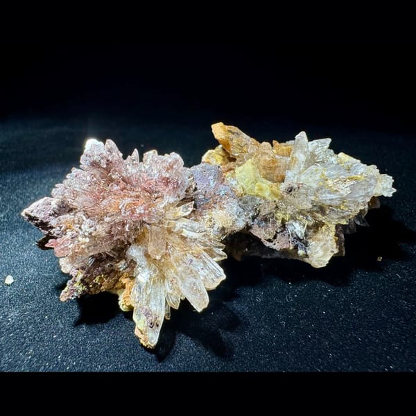 White and Brown Creedite with Yellow Guizhou 9.0 cm — detail view