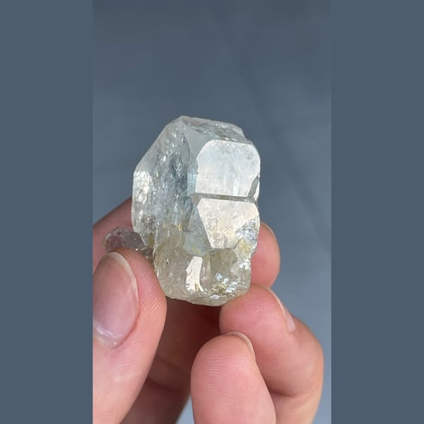 Pale blue tabular aquamarine from Xuebaoding — alternate view