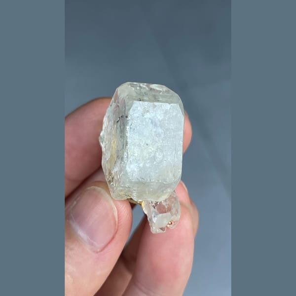 Pale blue tabular aquamarine from Xuebaoding — detail view