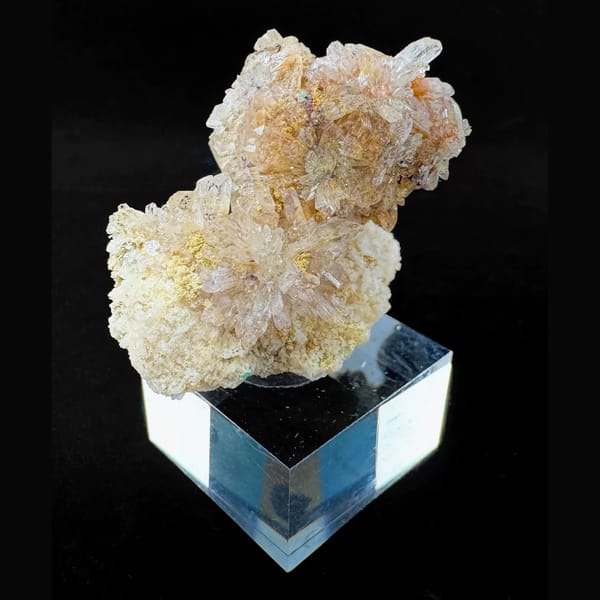 Cream Creedite Cluster 4.0 cm — complete view