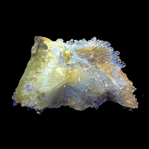 Cream Creedite Fan Cluster 4.5 cm — alternate view