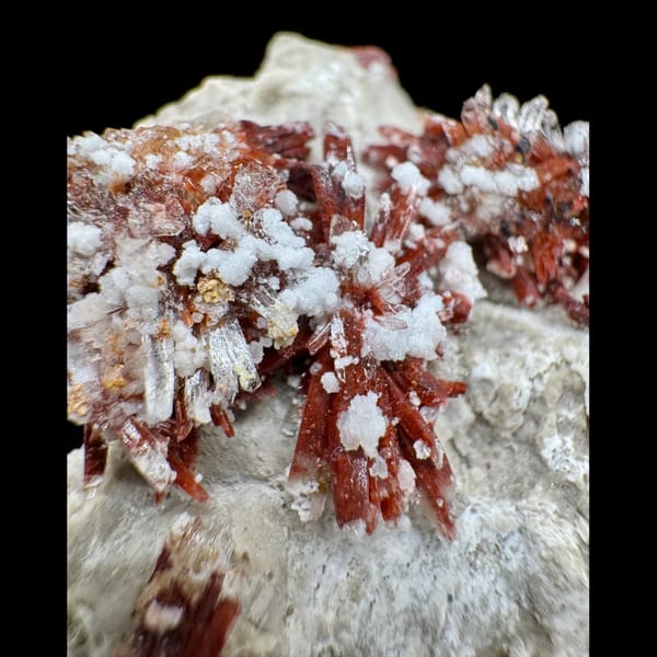 Wine-Red Creedite with White Crystals 6.5 cm — detail view