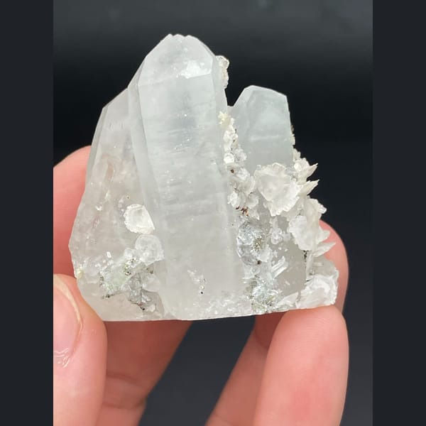 White quartz cluster with fluorite, calcite and pyrite from Hunan — alternate view