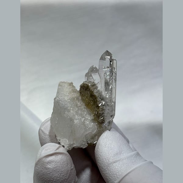 Etched Quartz with Mica Xuebaoding 4.2 cm — alternate view