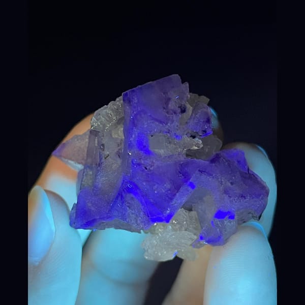 Lilac fluorite cubes with quartz from Inner Mongolia — detail view