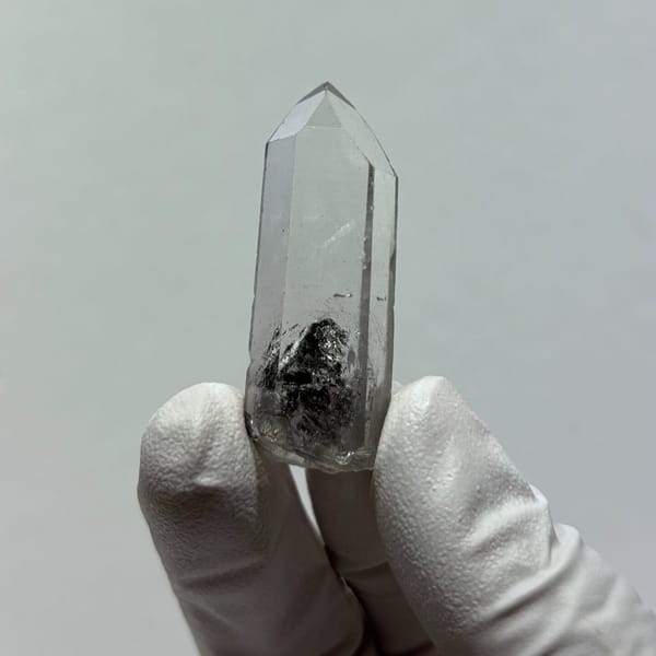 Quartz Floater Jinkouhe 4.5 cm — alternate view