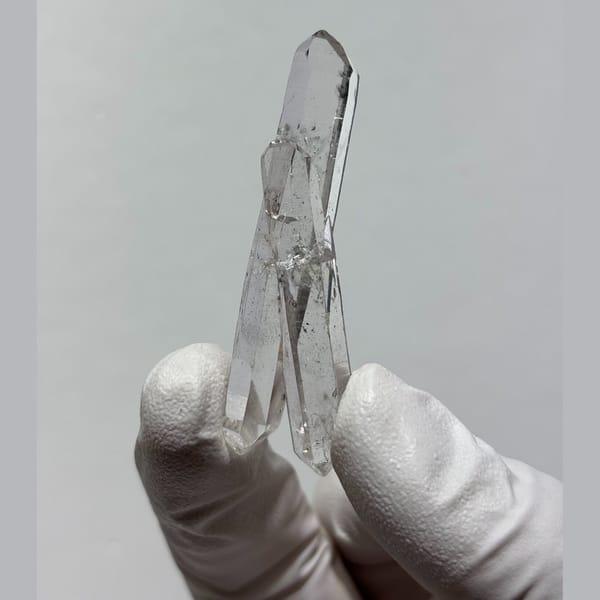 Multi-Crystal Quartz Jinkouhe 5.7 cm — alternate view