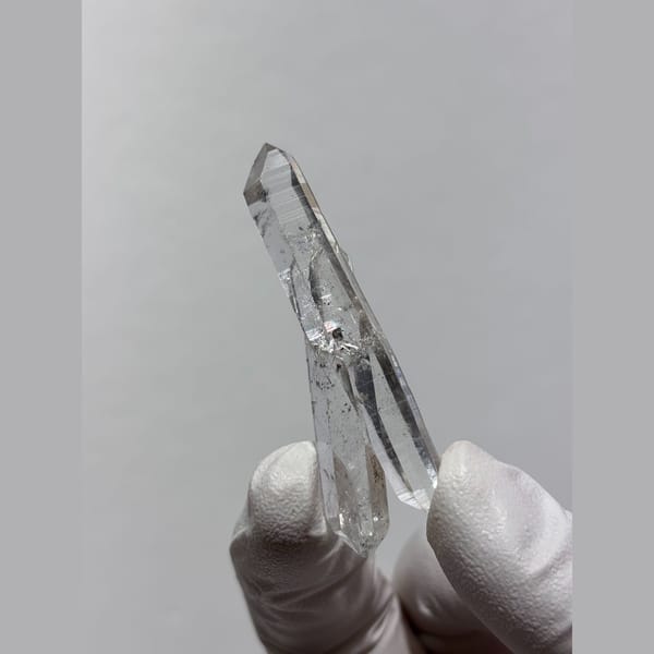 Multi-Crystal Quartz Jinkouhe 5.7 cm — detail view
