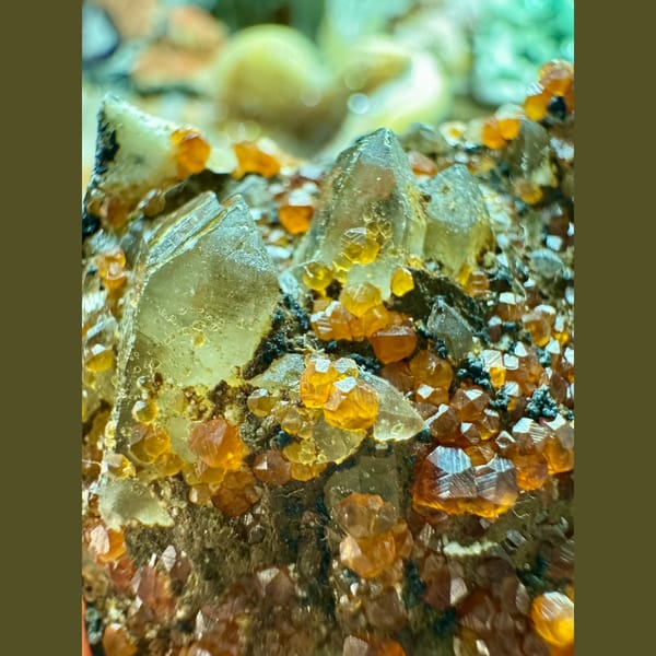Smoky Quartz with Orange Garnet 5.5 cm — complete view