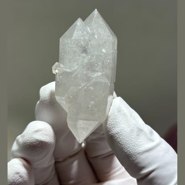 Sparkle Quartz Crystal Guizhou 5.7 cm — complete view
