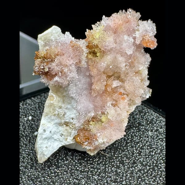 Pink-White Creedite with Yellow 3.5 cm — alternate view