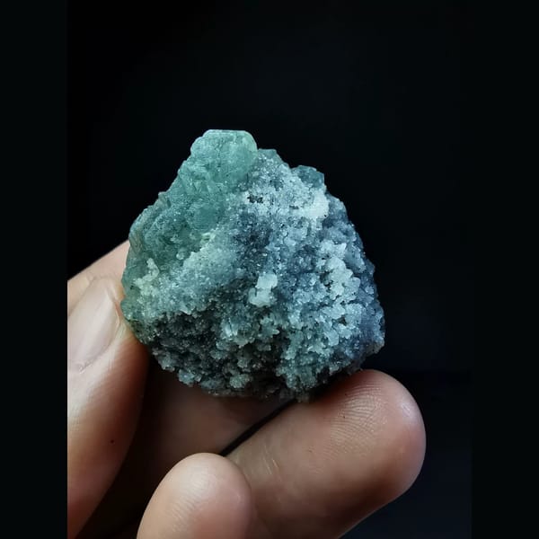 Green fluorite with quartz flowers — alternate view