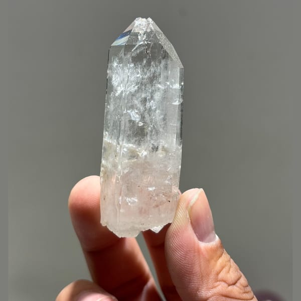 Etched-Tip Quartz Xuebaoding 6.9 cm — alternate view