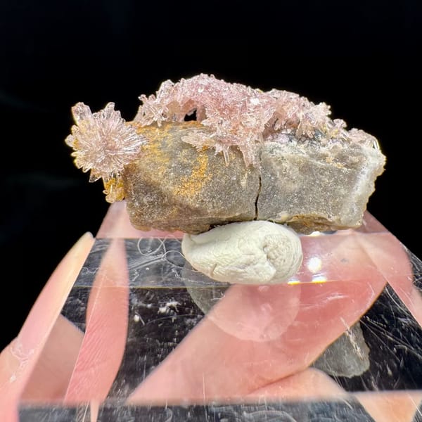 Creedite specimen from Guizhou, 2.5 × 1.5 cm, photo 6 of 7