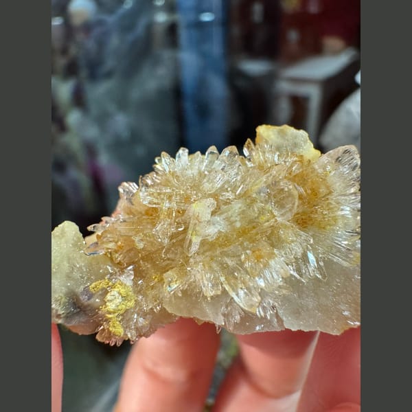 Flower cluster of cream creedite, one-of-a-kind specimen, photo 3 of 5