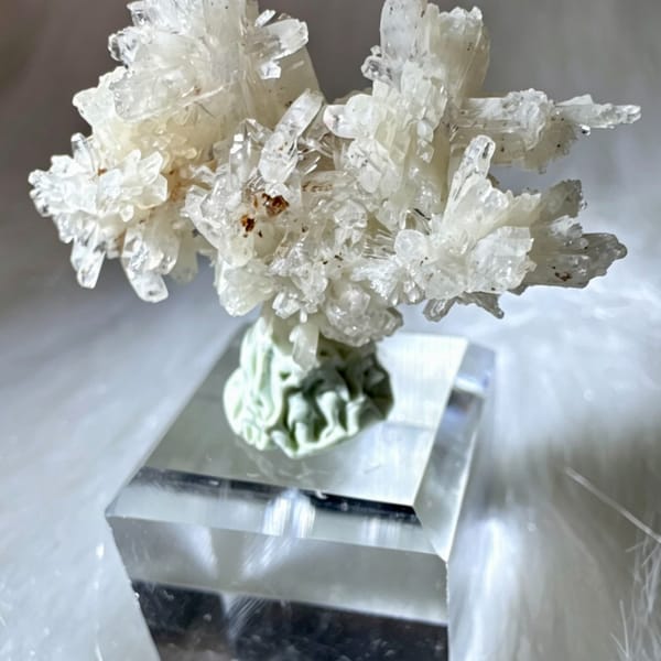 One-of-a-kind white creedite crystal specimen, photo 4 of 5