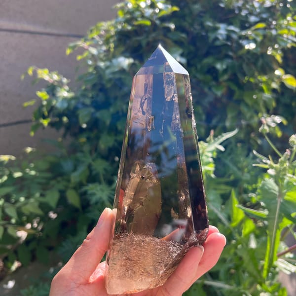Narrow face of the smoky point with a frosted natural base