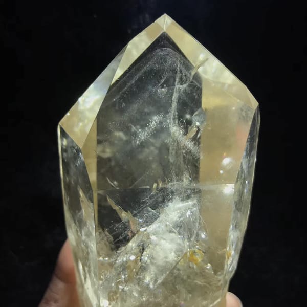 Inner crystal outline visible through the termination under torchlight