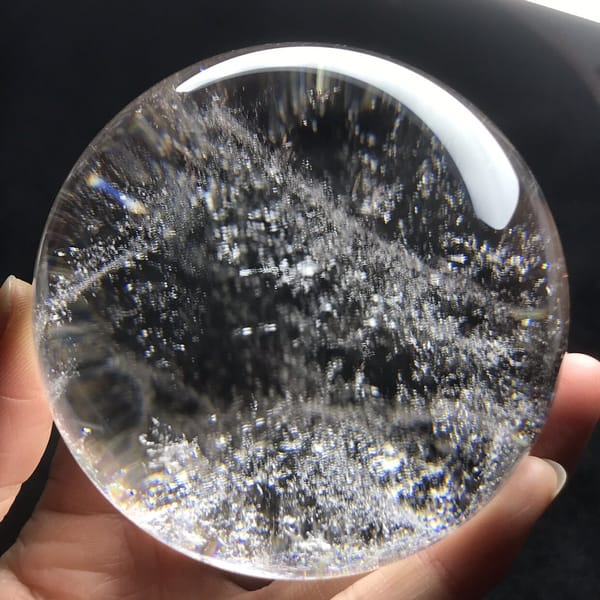 Snowy drift along the bottom with clear quartz above