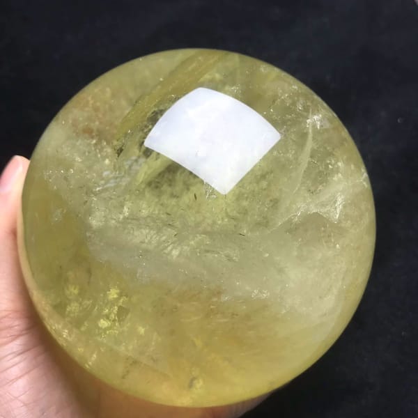 Even yellow colour and pale veils seen from another side