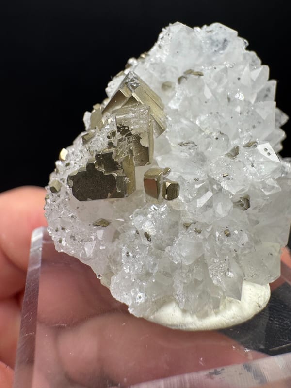 Baryte from Jiangxi, China, individual mineral specimen view 2