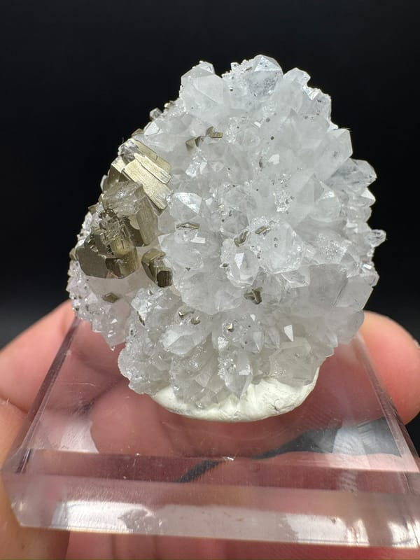 Baryte from Jiangxi, China, individual mineral specimen view 3