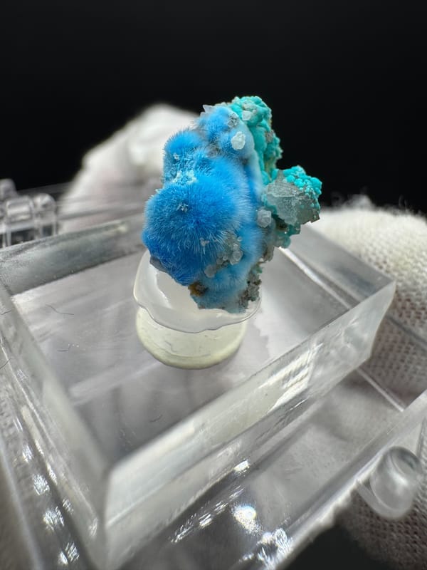 Cyanotrichite from Guizhou, China, individual mineral specimen view 2