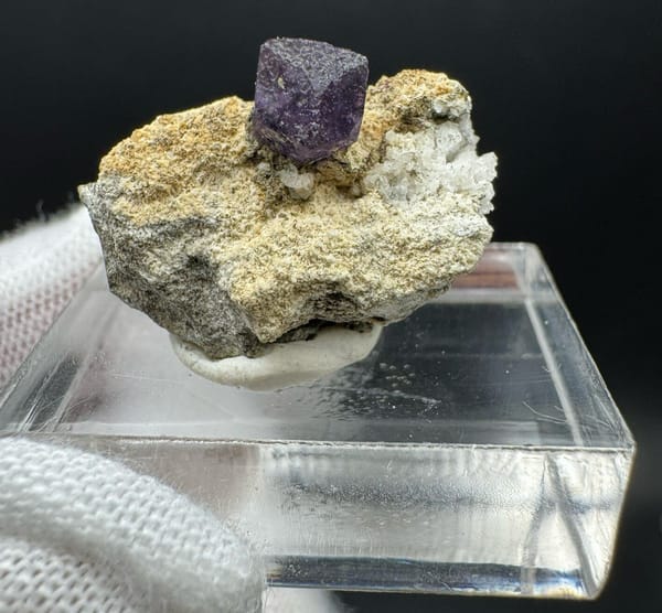 Fluorite from Fujian, China, individual mineral specimen view 1