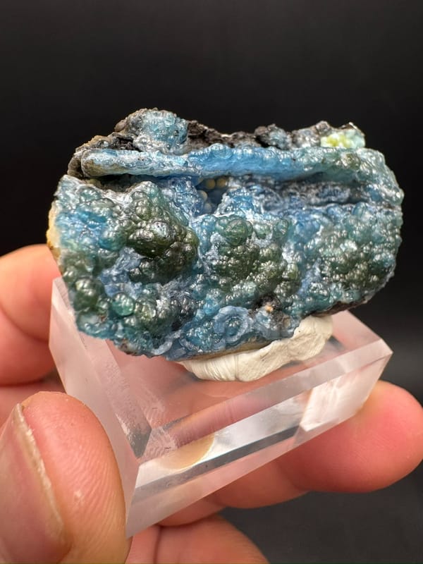 Plumbogummite from Guangxi, China, individual mineral specimen view 8