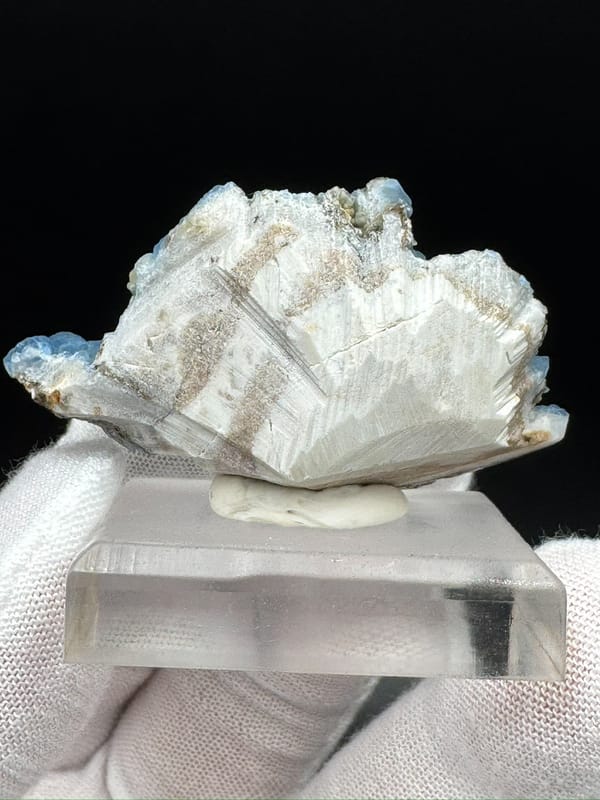 Plumbogummite from Guangxi, China, individual mineral specimen view 6
