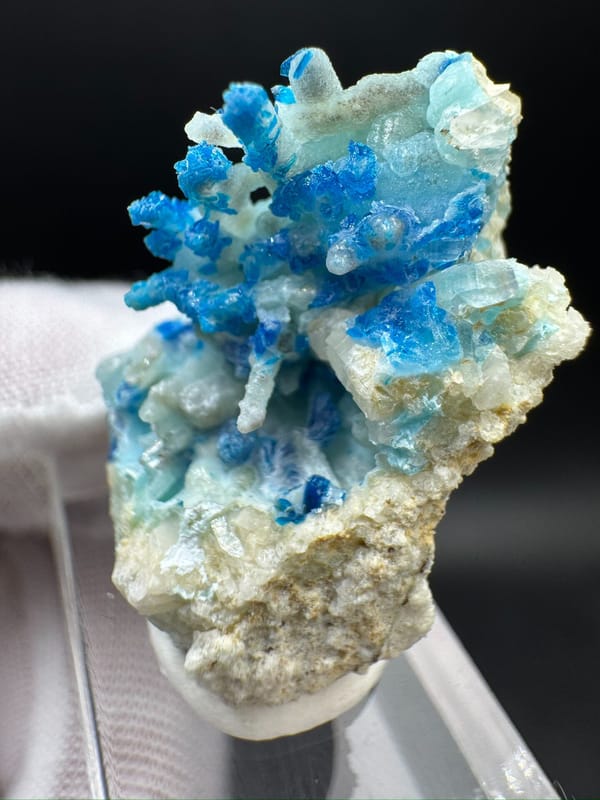 Hemimorphite from Yunnan, China, individual mineral specimen view 7