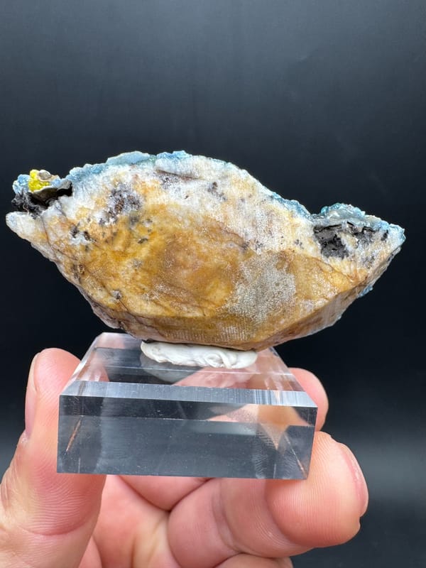 Plumbogummite from Guilin, Guangxi, China, individual mineral specimen view 3